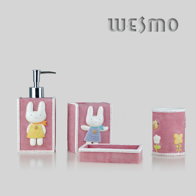 Pink Painting 4 PiecePolyresin Bathroom Set